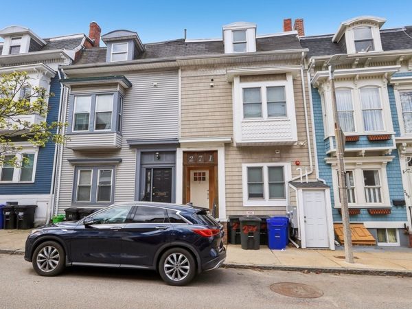 271 W 5th St, Boston, MA 02127