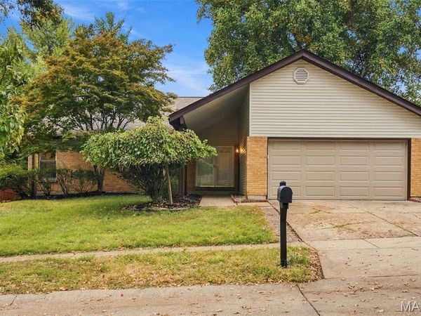 12226 Autumn Dale Court , Maryland Heights, MO 63043