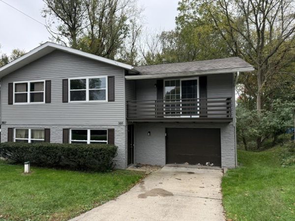 3811 Edgepark Drive, Akron, OH 44319