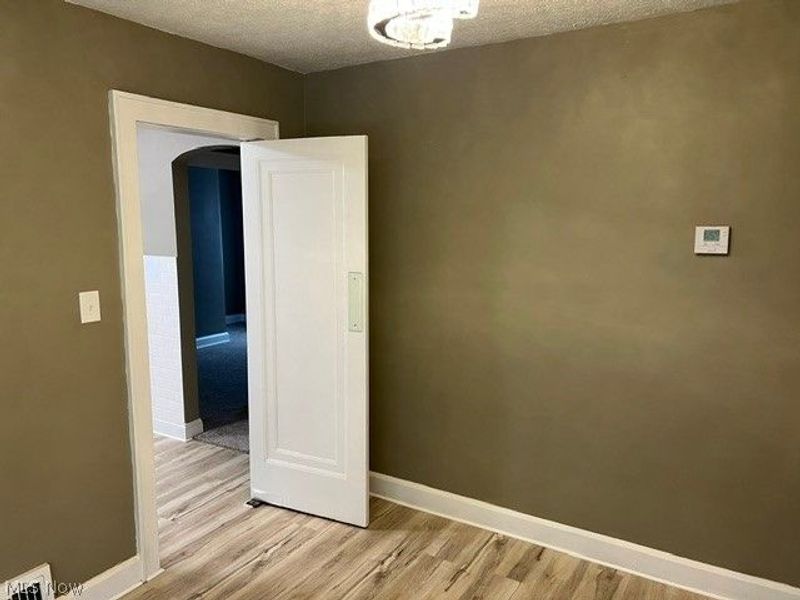 565 Eva Avenue, Akron, OH 44301 Photo 13