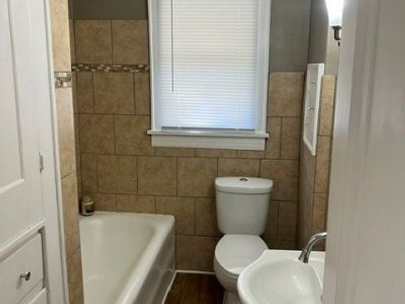 565 Eva Avenue, Akron, OH 44301 Photo 17