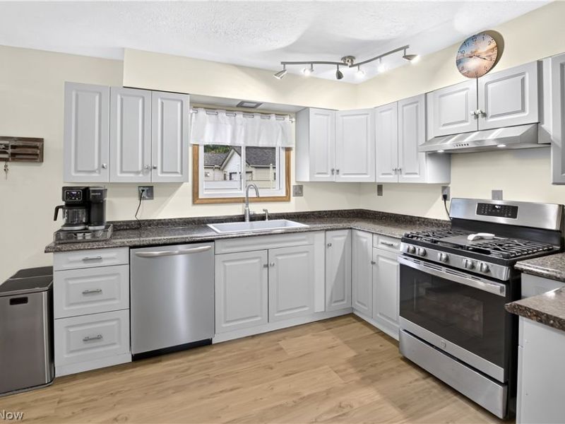 3668 Applewood Drive, Brunswick, OH 44212 Photo 12