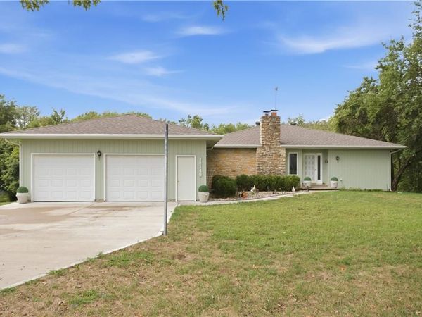 28140 Hospital Drive, Paola, KS 66071