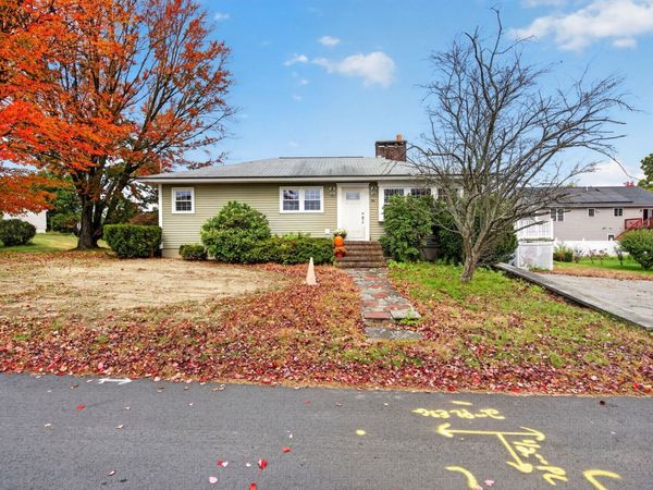 94 Peever St, Methuen, MA 01844