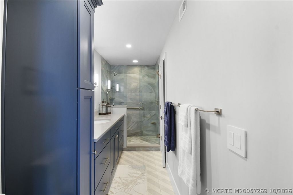 3392 NE Causeway Boulevard , Unit 403, Jensen Beach, FL 34957 Photo
