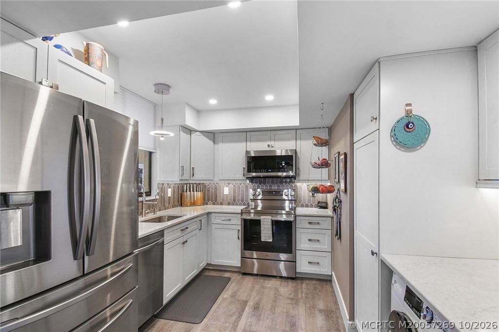 3392 NE Causeway Boulevard , Unit 403, Jensen Beach, FL 34957 Photo