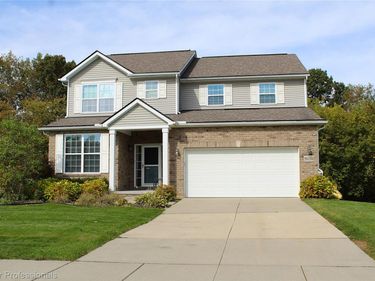 58180 Sunflower Circle N, Lyon Township, Mi 48165