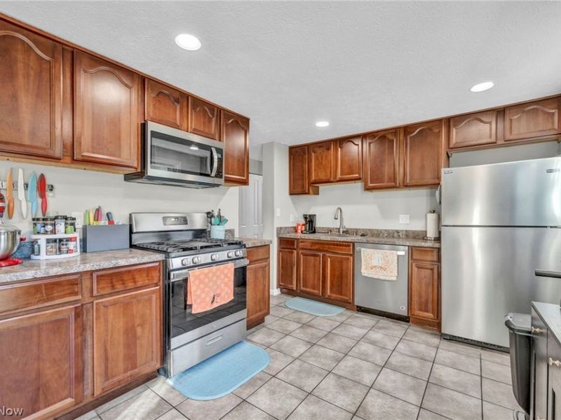 22266 Lorraine Drive, Strongsville, OH 44149 Photo 17