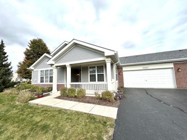 15952 Buckner Pond Way, Crest Hill, IL 60403