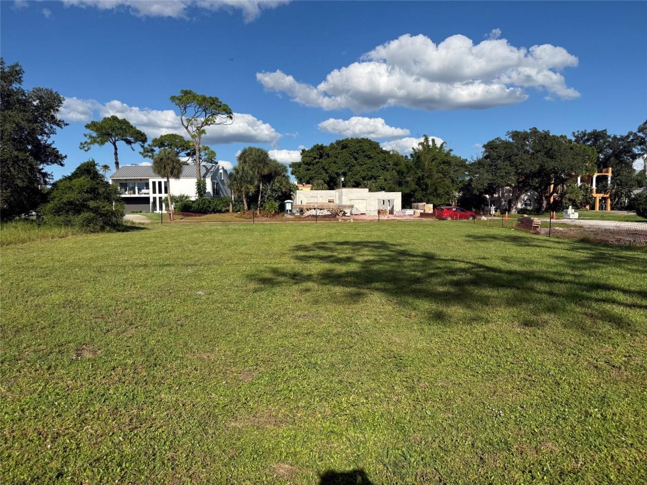 7510 Westmoreland Drive , Sarasota, FL 34243 Photo