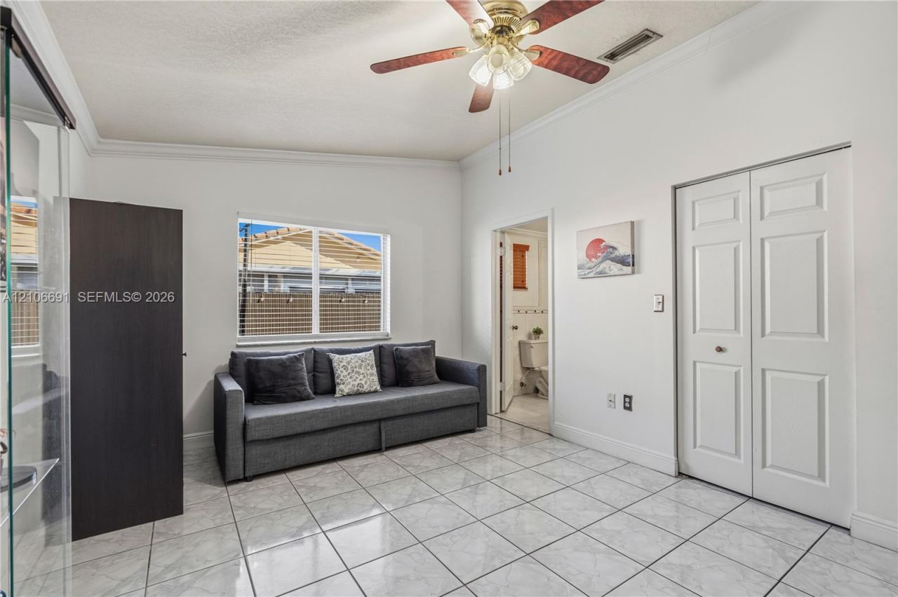 3355 W 68th St, Unit 128, Hialeah, FL 33018 Photo