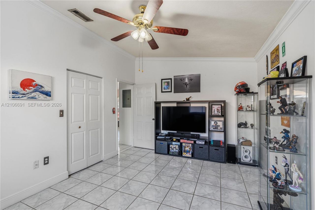 3355 W 68th St, Unit 128, Hialeah, FL 33018 Photo