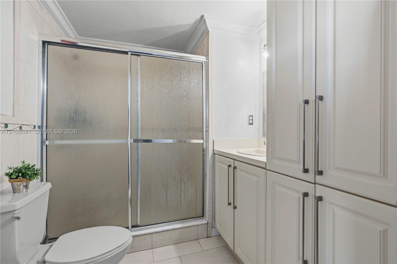 3355 W 68th St, Unit 128, Hialeah, FL 33018 Photo