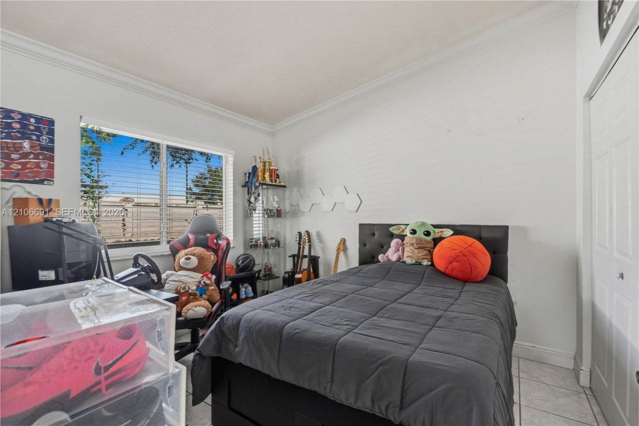 3355 W 68th St, Unit 128, Hialeah, FL 33018 Photo