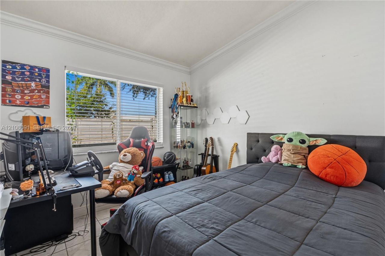 3355 W 68th St, Unit 128, Hialeah, FL 33018 Photo