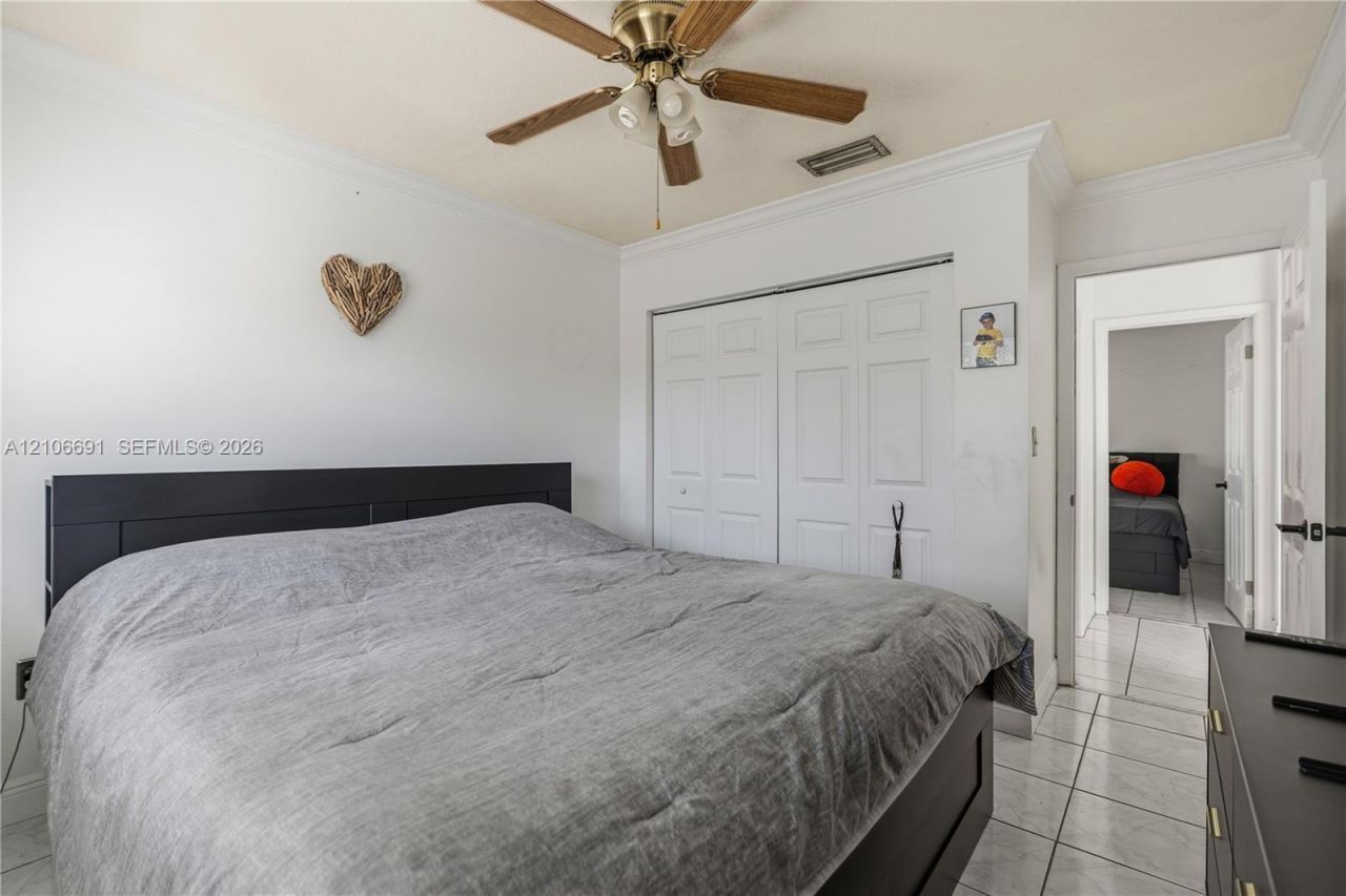 3355 W 68th St, Unit 128, Hialeah, FL 33018 Photo