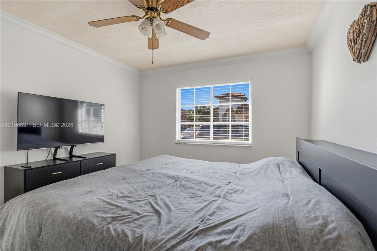3355 W 68th St, Unit 128, Hialeah, FL 33018 Photo