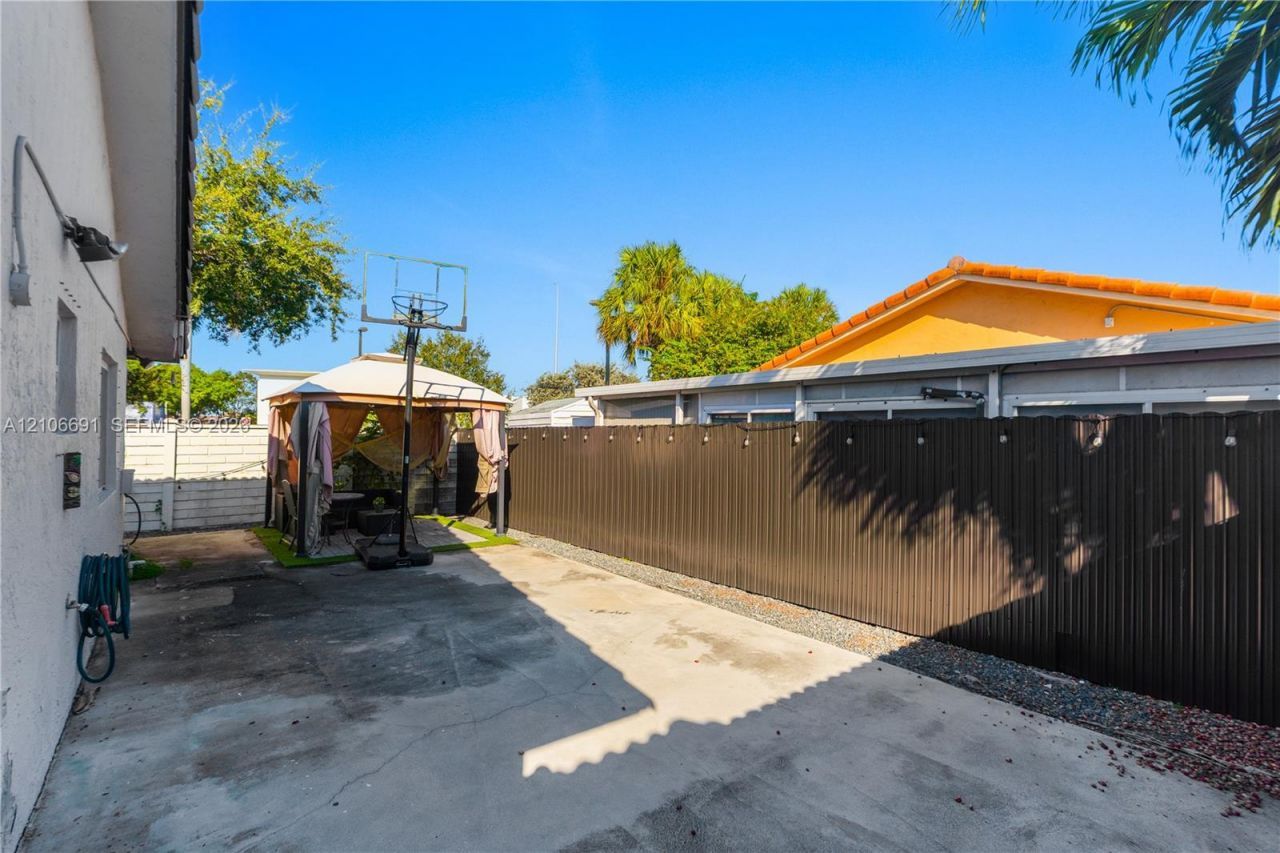 3355 W 68th St, Unit 128, Hialeah, FL 33018 Photo