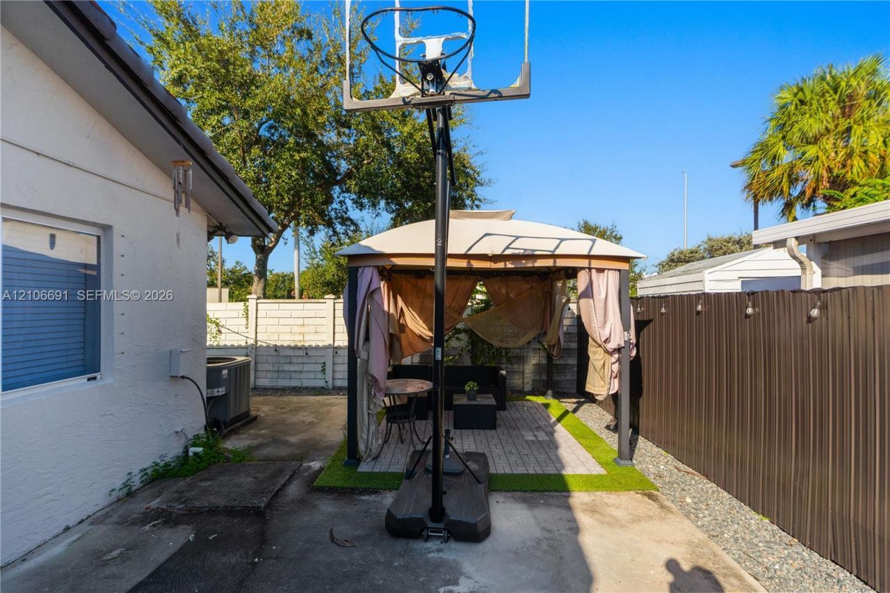 3355 W 68th St, Unit 128, Hialeah, FL 33018 Photo