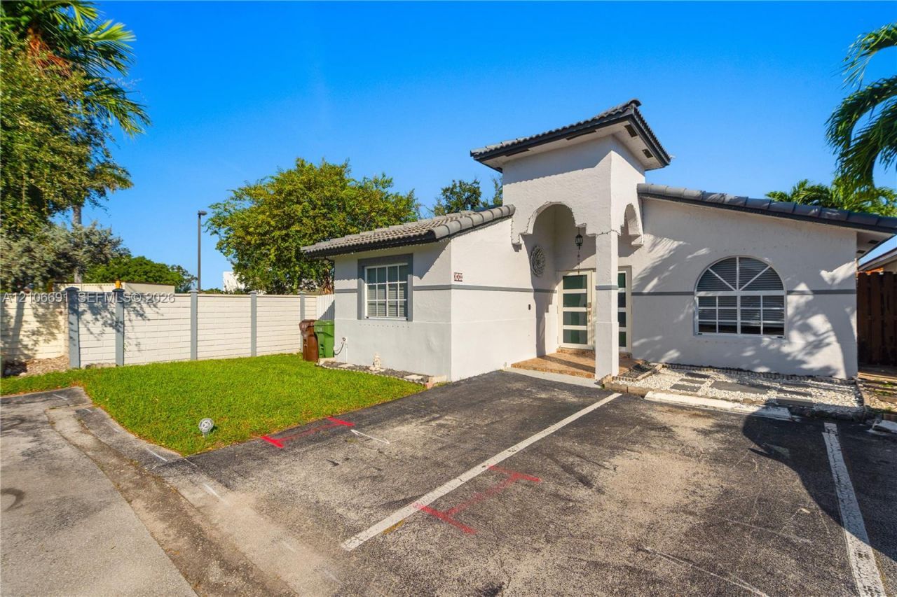3355 W 68th St, Unit 128, Hialeah, FL 33018 Photo
