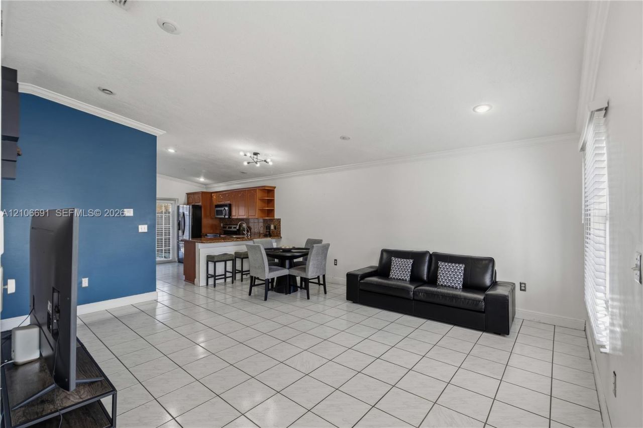 3355 W 68th St, Unit 128, Hialeah, FL 33018 Photo