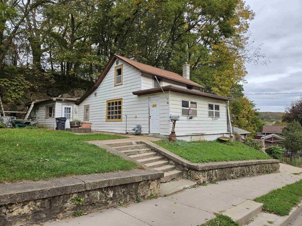 335 Gear Street, GALENA, IL 61036