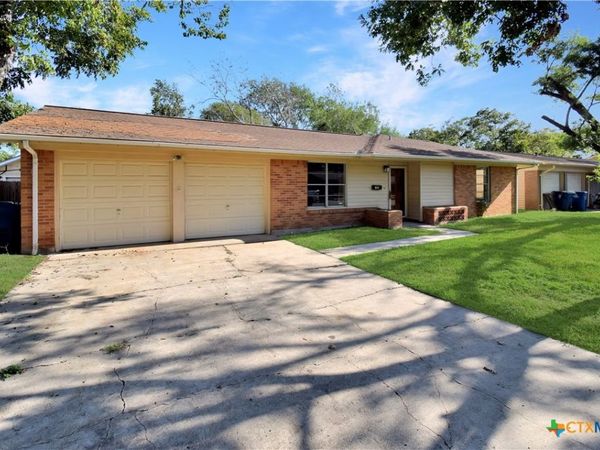 522 Willowick Drive , Port Lavaca, TX 77979
