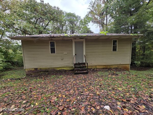 141 White Lane, Caryville, TN 37714