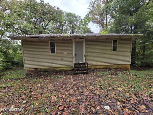 141 White Lane , Caryville, TN 37714