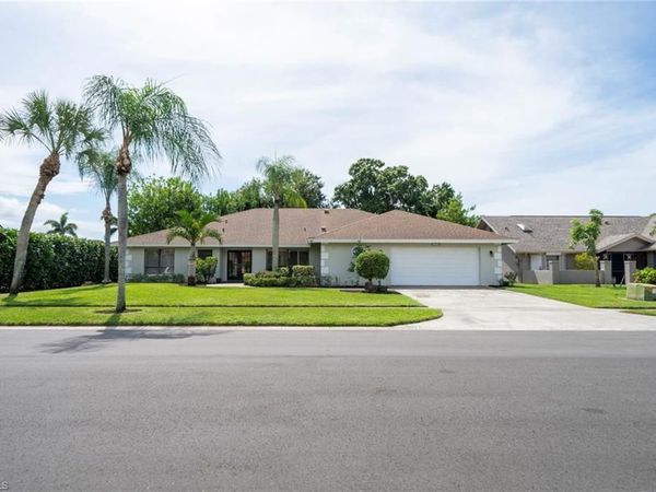 2370 Pine Woods CIR , Unit 35, NAPLES, FL 34105