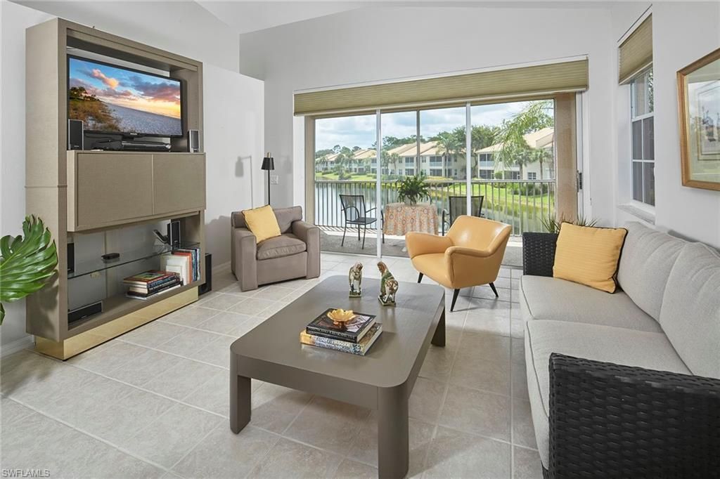 6275 Wilshire Pines Cir, Unit 1008, Naples, FL 34109 Photo