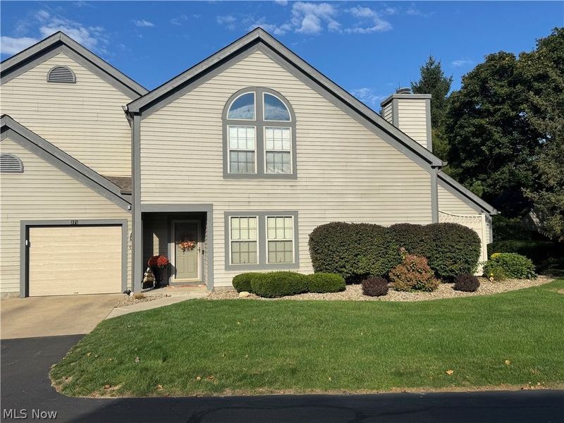 371 N Bayshore Drive, Unit 6, Columbiana, OH 44408 Photo 1