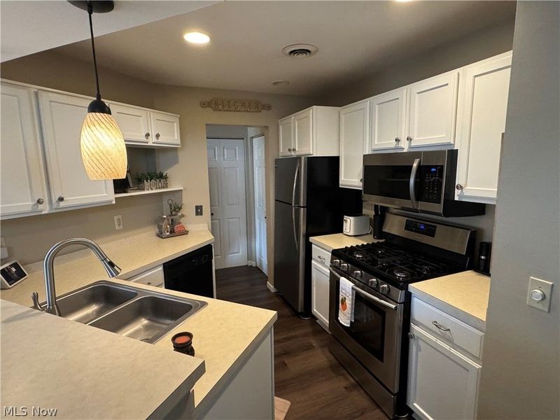 371 N Bayshore Drive, Unit 6, Columbiana, OH 44408 Photo 10