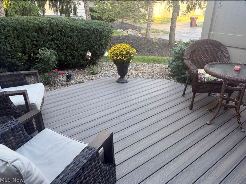 371 N Bayshore Drive, Unit 6, Columbiana, OH 44408 Photo 6