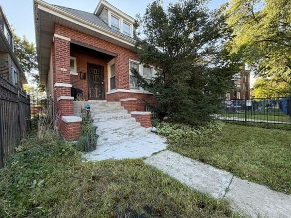1515 N Lockwood Avenue , Chicago, IL 60651