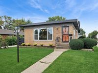 3945 Birchwood Avenue, Skokie, IL 60076 primary photo