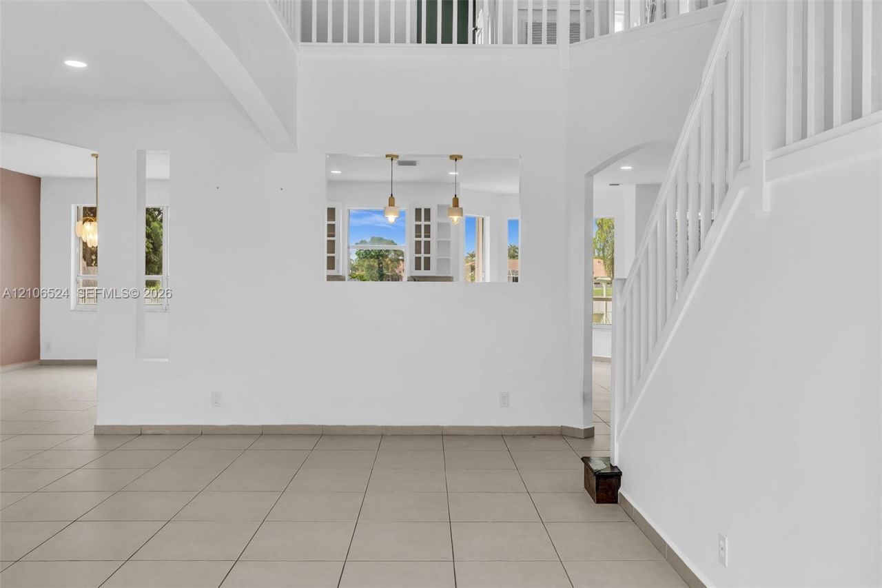 2048 NW 126th Ave , Pembroke Pines, FL 33028 Photo