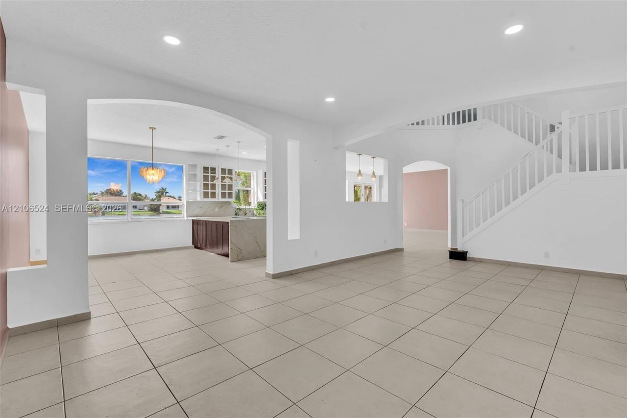 2048 NW 126th Ave , Pembroke Pines, FL 33028 Photo