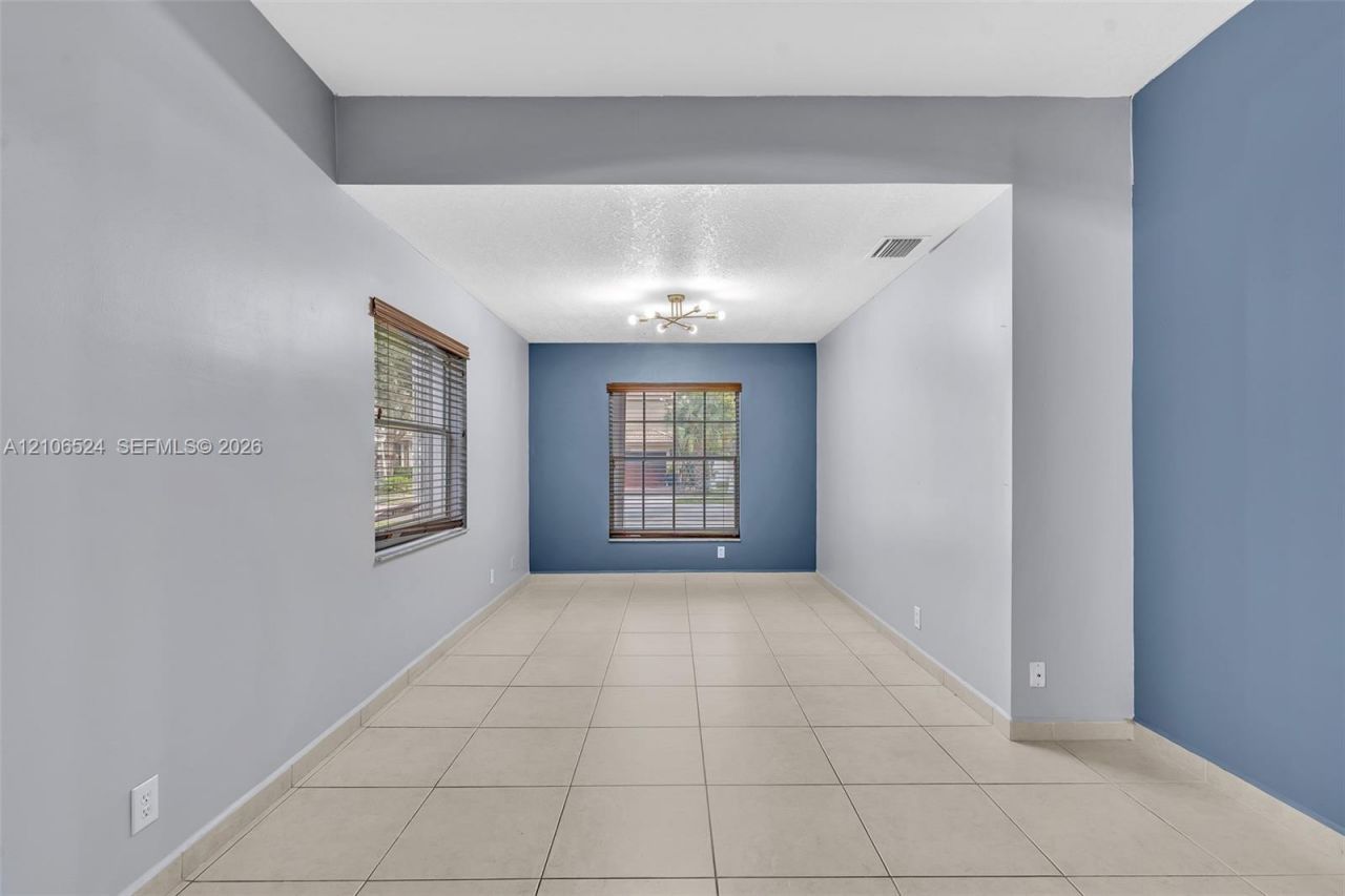 2048 NW 126th Ave , Pembroke Pines, FL 33028 Photo