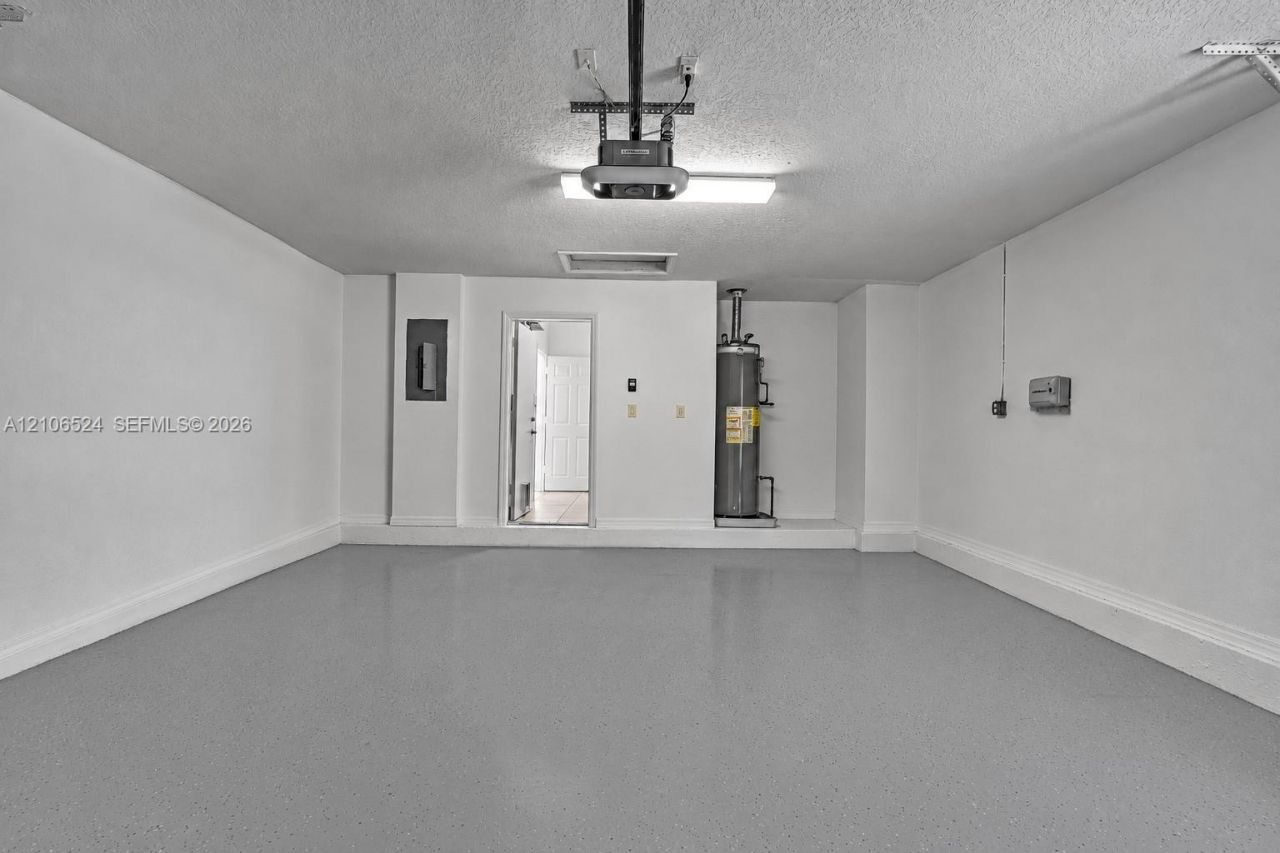 2048 NW 126th Ave , Pembroke Pines, FL 33028 Photo