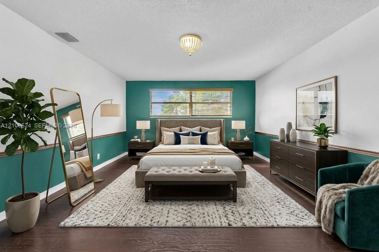 2048 NW 126th Ave , Pembroke Pines, FL 33028 Photo