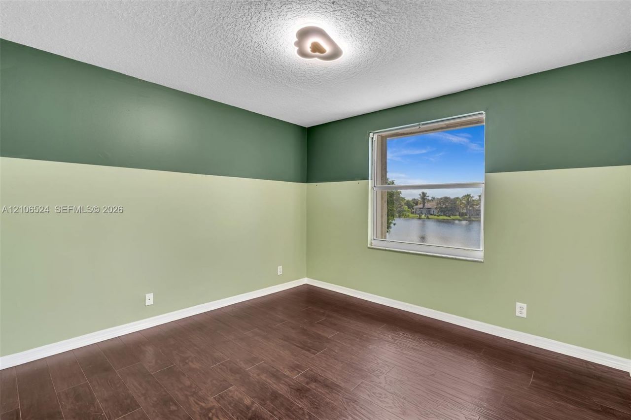 2048 NW 126th Ave , Pembroke Pines, FL 33028 Photo