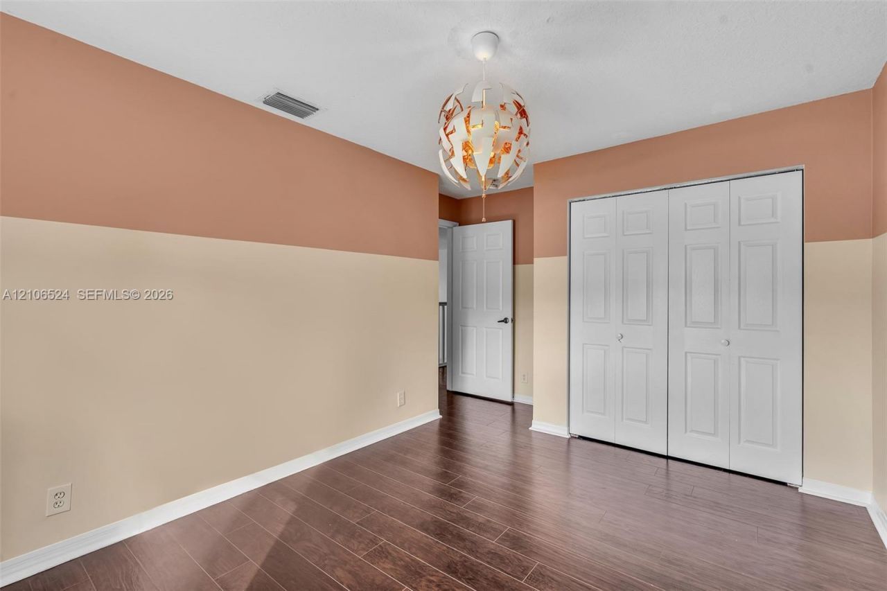 2048 NW 126th Ave , Pembroke Pines, FL 33028 Photo