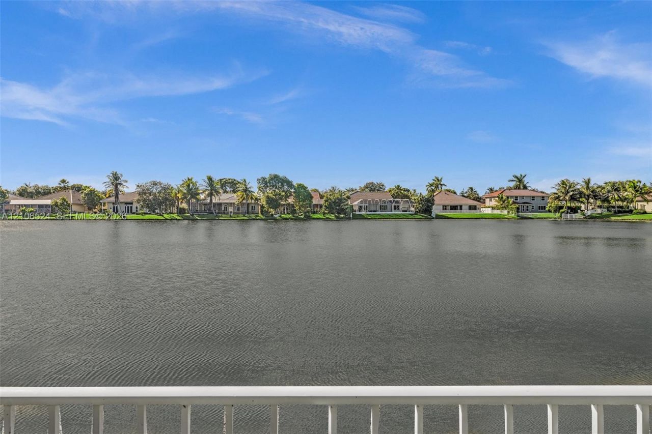 2048 NW 126th Ave , Pembroke Pines, FL 33028 Photo