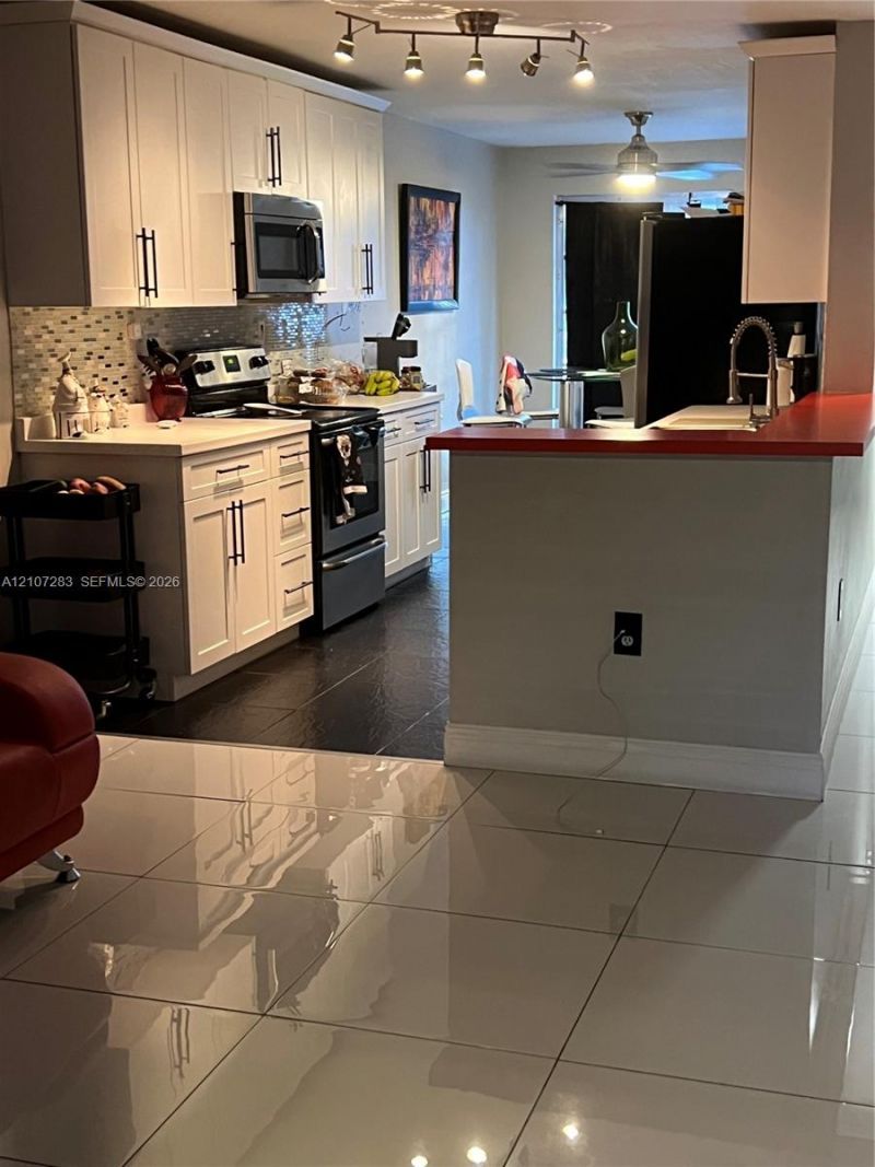 3301 Raleigh St, Unit 4E, Hollywood, FL 33021 Photo