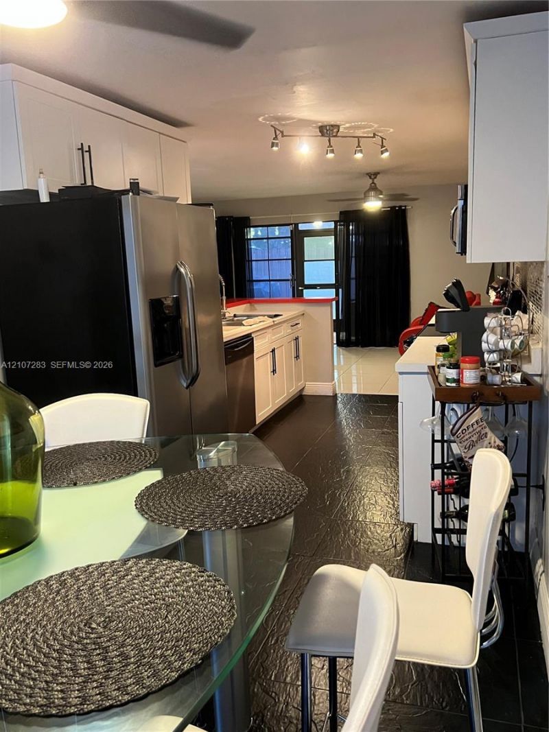 3301 Raleigh St, Unit 4E, Hollywood, FL 33021 Photo