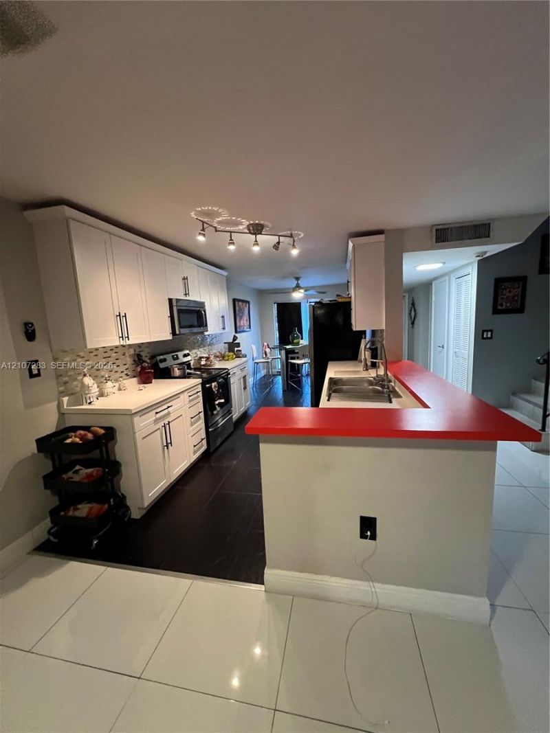 3301 Raleigh St, Unit 4E, Hollywood, FL 33021 Photo