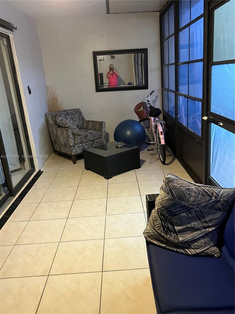 3301 Raleigh St, Unit 4E, Hollywood, FL 33021 Photo