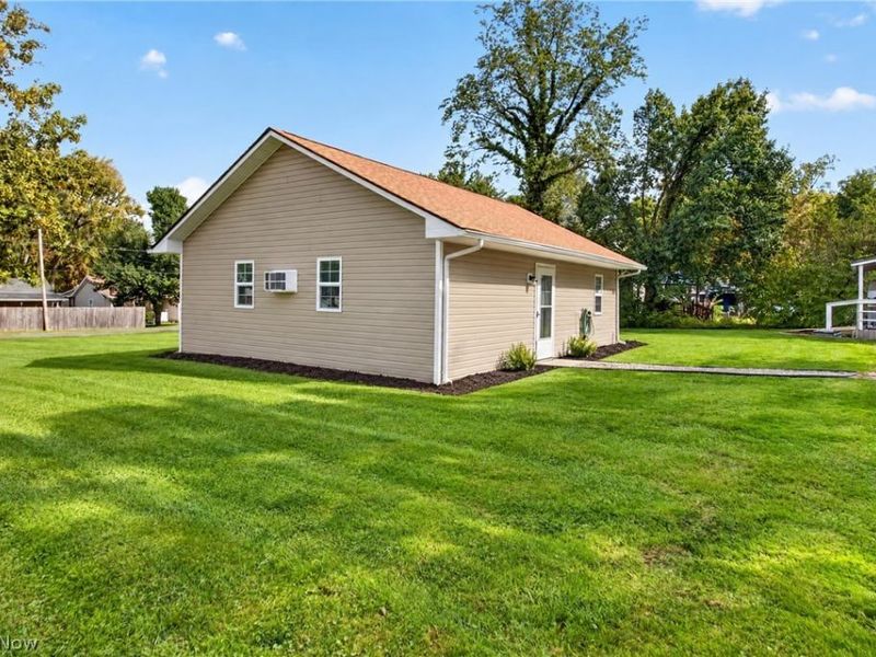 6195 Ethel Avenue, Elyria, OH 44035 Photo 2