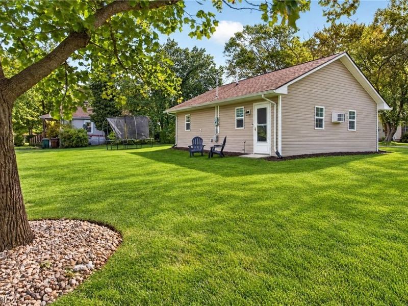 6195 Ethel Avenue, Elyria, OH 44035 Photo 3